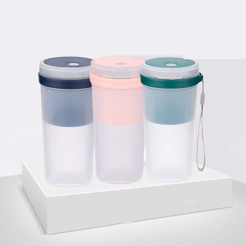 Rechargeable portable blender