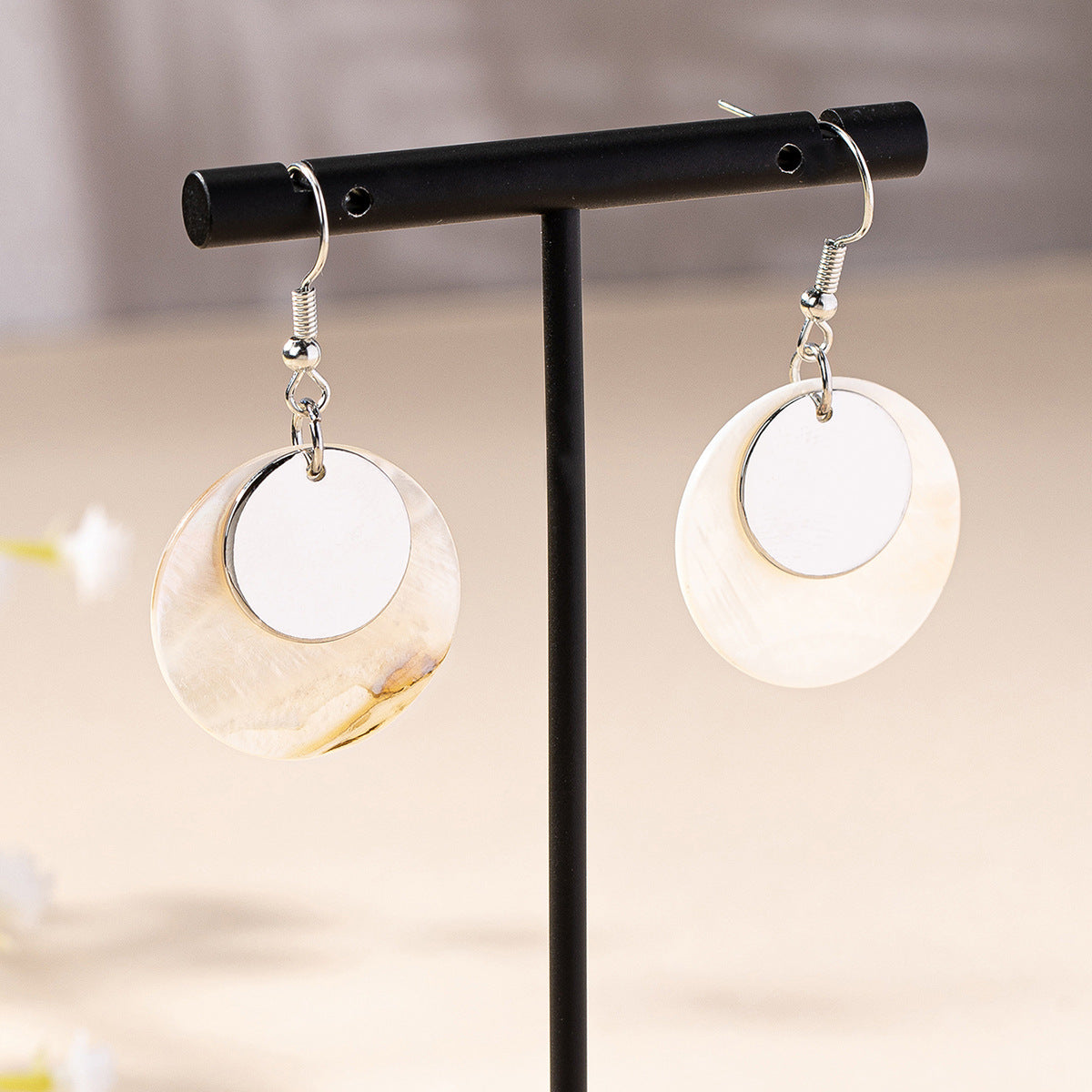 Fashion Simple Shell Disc-shaped Earrings